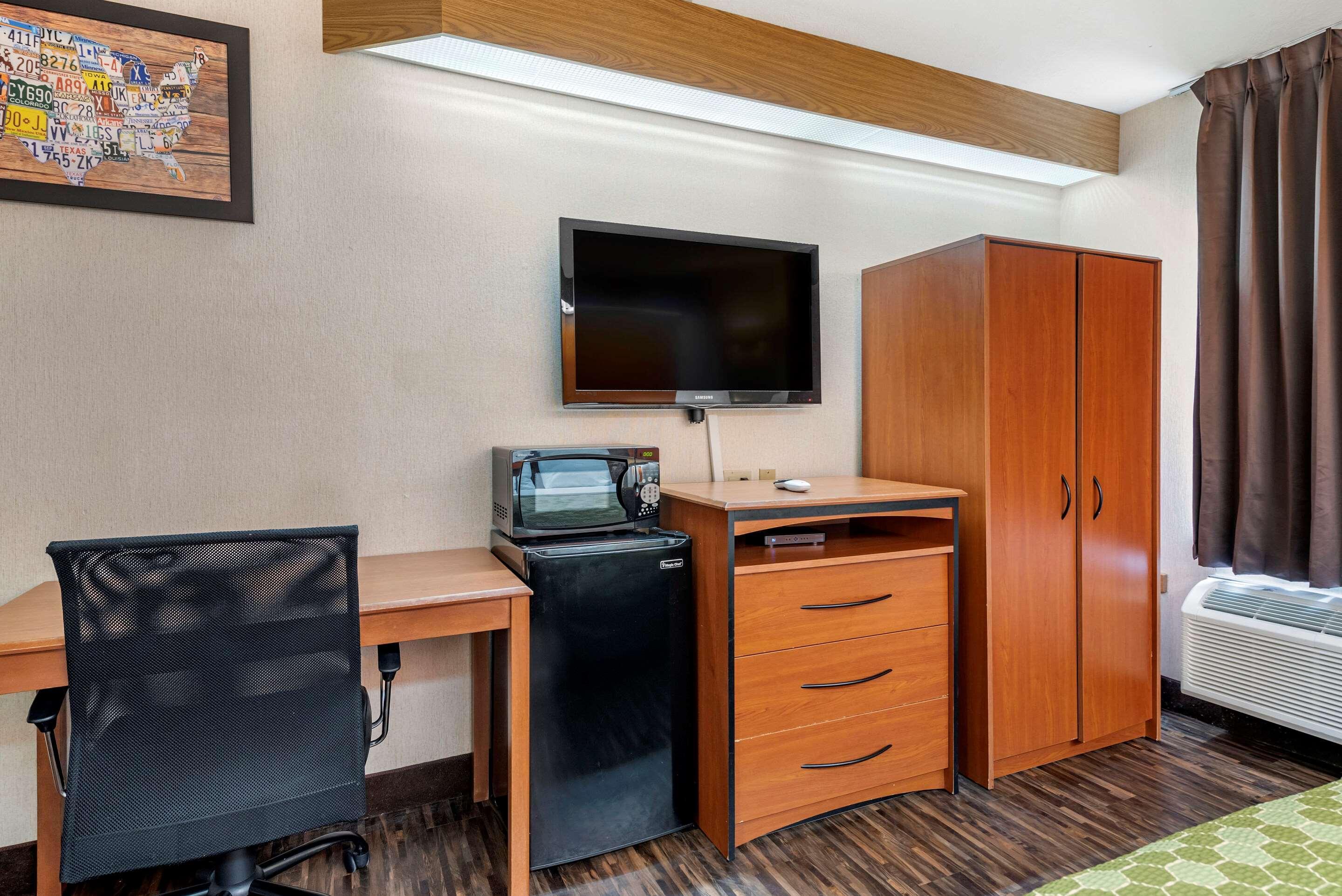 Econo Lodge North Academy Colorado Springs Zewnętrze zdjęcie