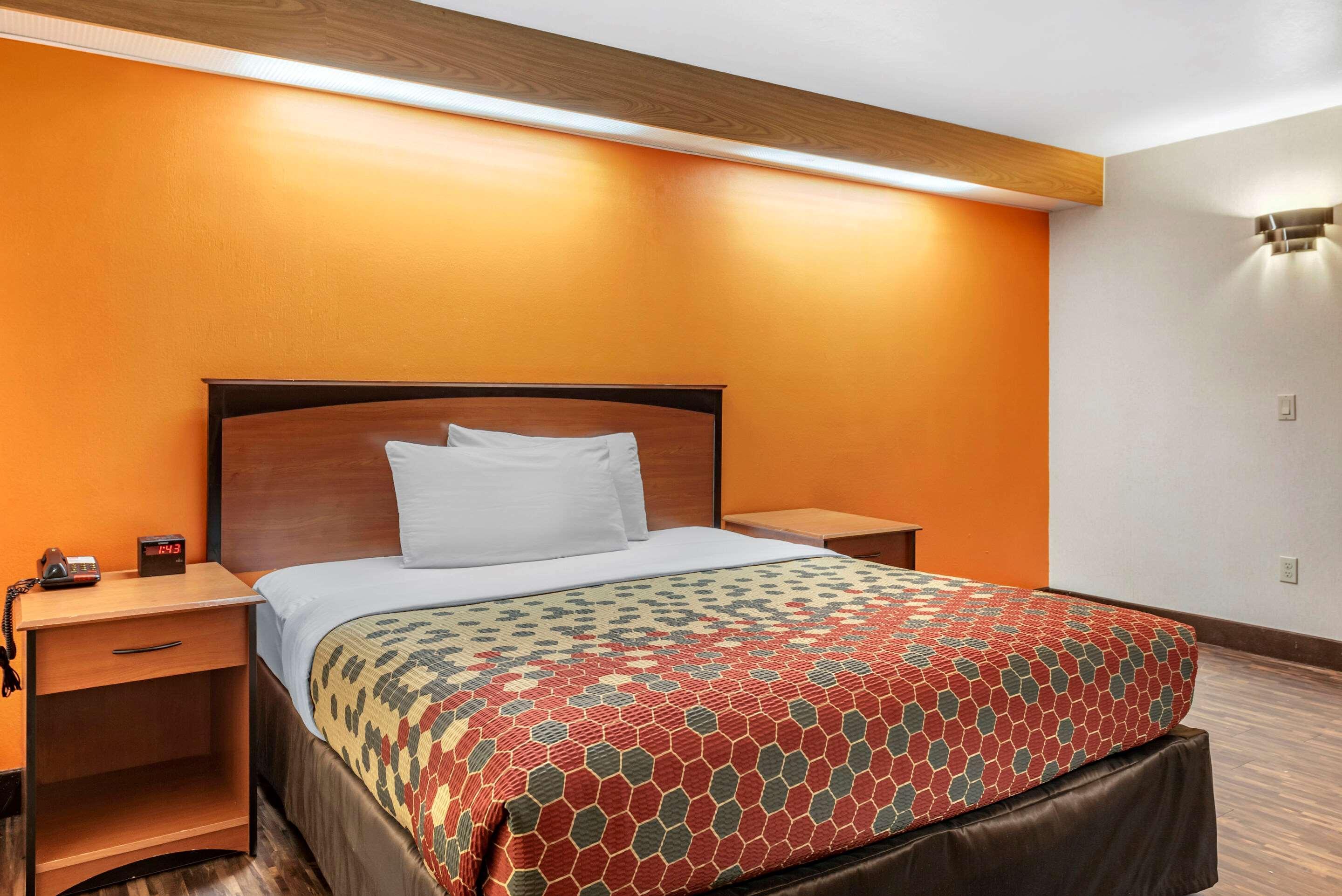 Econo Lodge North Academy Colorado Springs Zewnętrze zdjęcie
